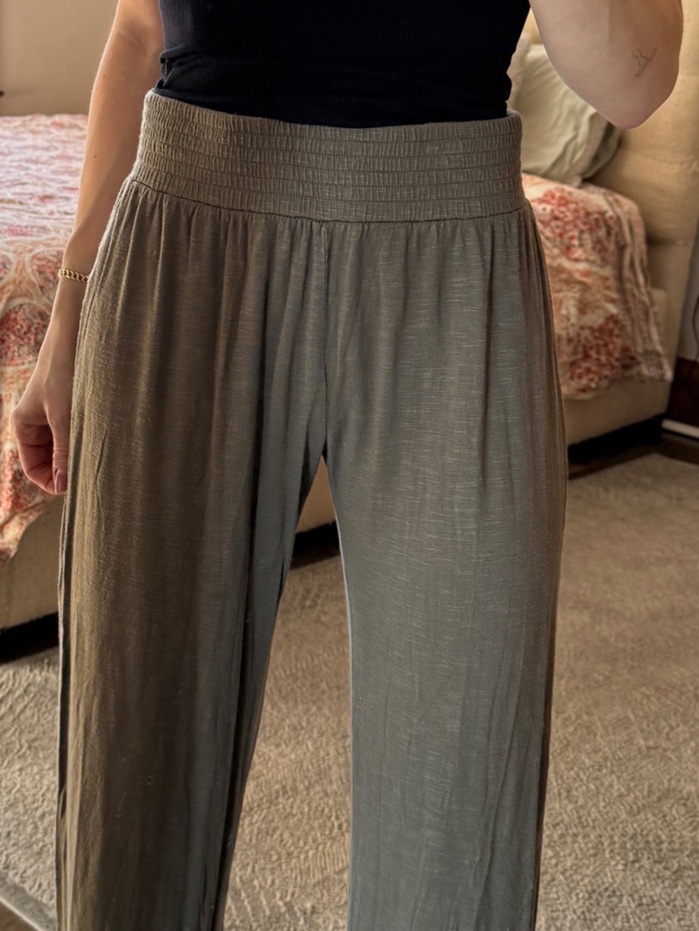 Forever 21 Olive Green Wide-Leg Elastic Waist Pants